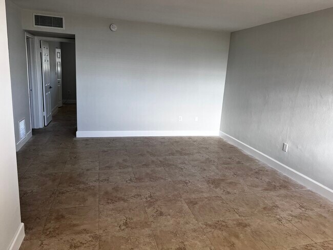 Living Room - 12590 NE 16th Ave
