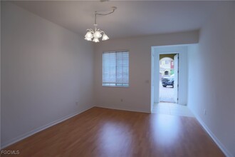 Building Photo - 10221 Olivewood Way
