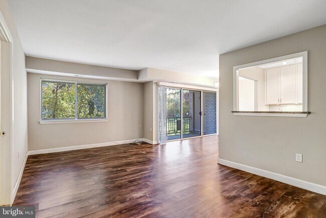 Foto del edificio - 12215 Braxfield Ct