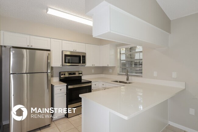 Building Photo - 5525 Southgrove Ct