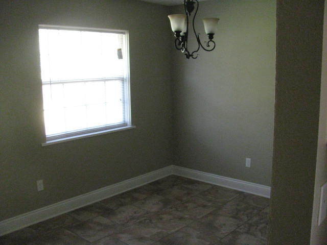 Foto del edificio - 709 Bon Ami St