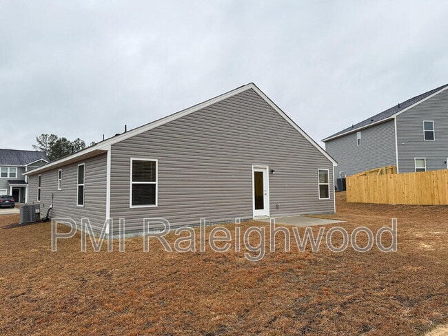 Building Photo - 289 Greenbay St