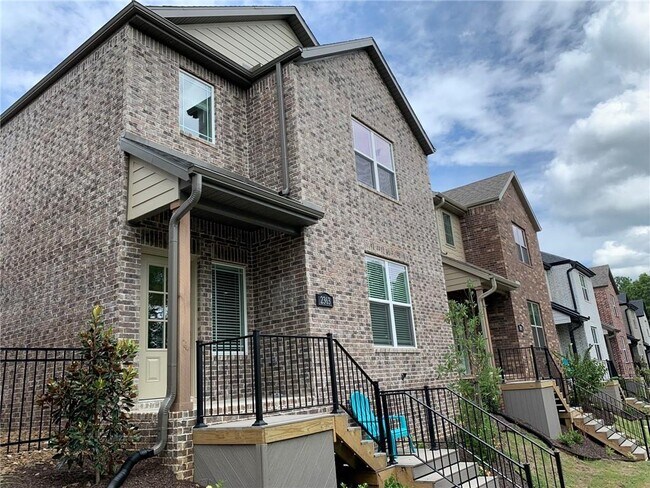 Foto del edificio - 2363 E Amherst Aly