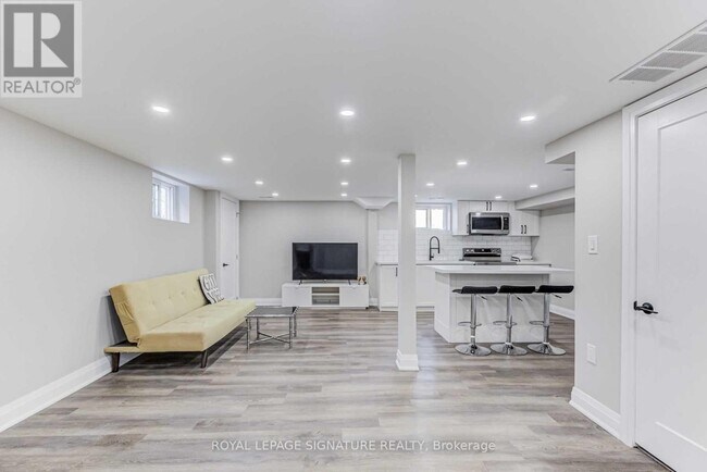 Building Photo - 54 Inniswood Dr