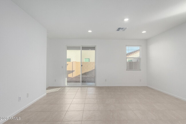 Foto del edificio - 9836 W Catalina Dr