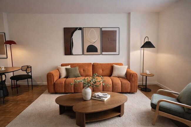 Foto del edificio - 350 W 43rd St