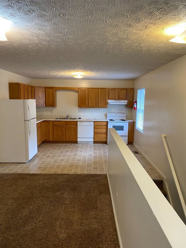 Foto del edificio - 1205 N Woodburn Ave