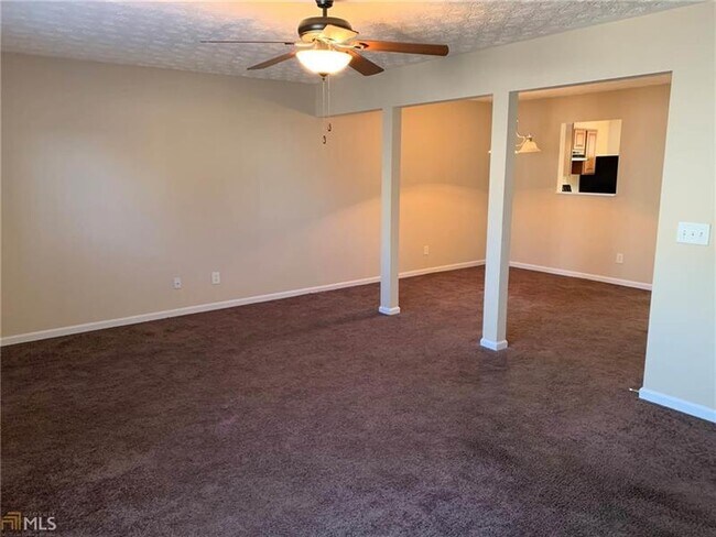 Building Photo - 5626 Union Pointe Dr