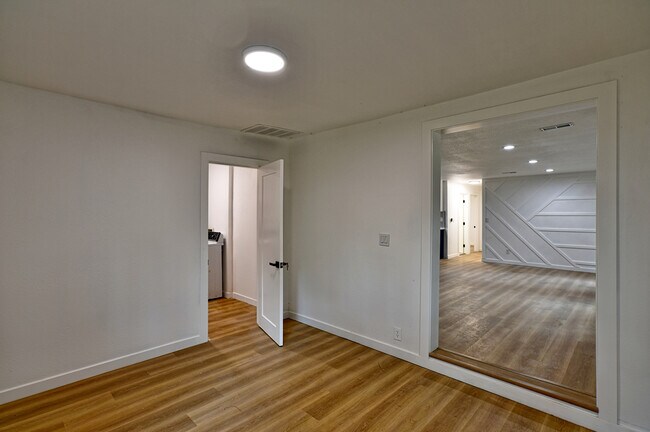 Foto del edificio - 22705 Mountlake Terrace