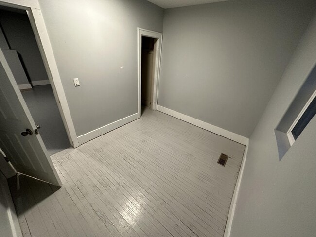 Building Photo - 1544 3rd St