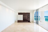 Primary Photo - 4201 Collins Ave