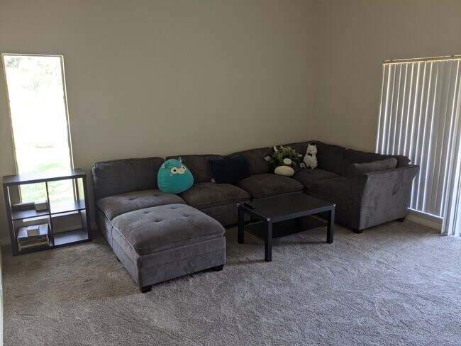 Building Photo - 17123 W Bernardo Dr