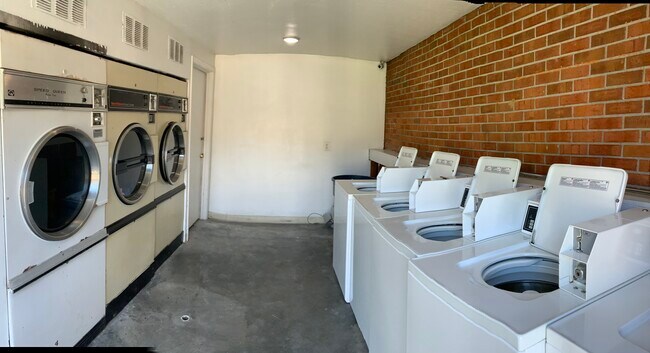 Lavadoras nuevas. Secadoras de gas caliente. - 604 N 31st Ave