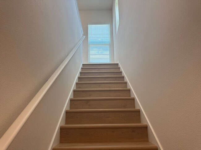Foto del edificio - 5364 Spaderdock Ln