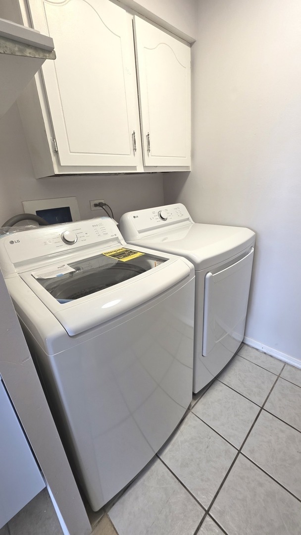 Building Photo - 1317 Kingsbury Dr