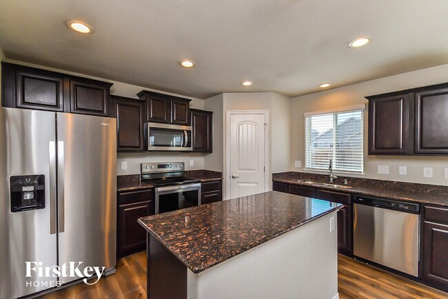 Building Photo - 6103 Nash Dr
