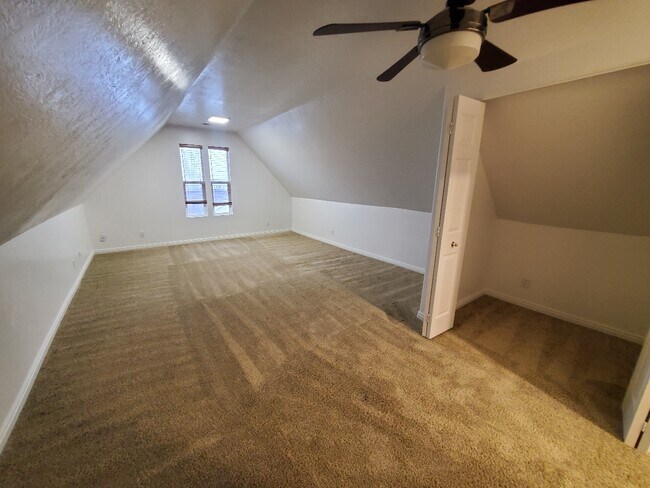 Building Photo - 1519 Durocher Ln