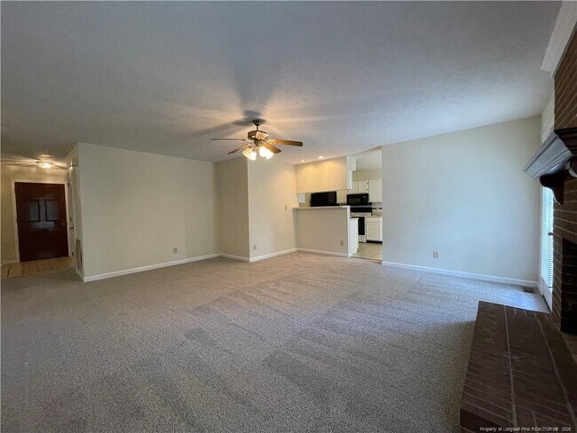 Foto del edificio - 6124 Garden Ct