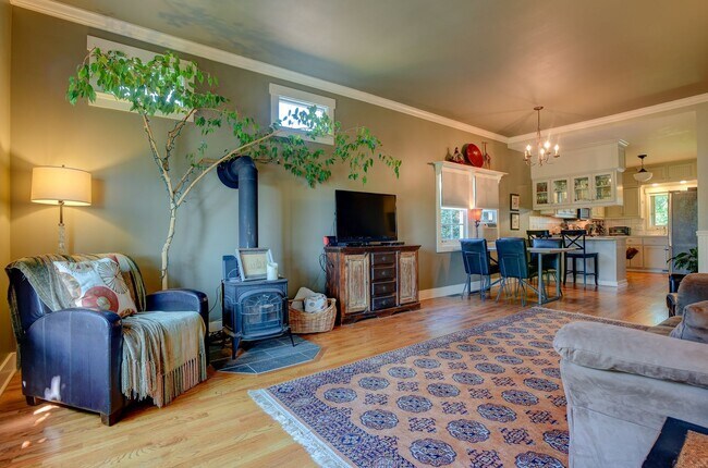 Foto del edificio - Elegant Home Near Green Lake - 722 N 74th St