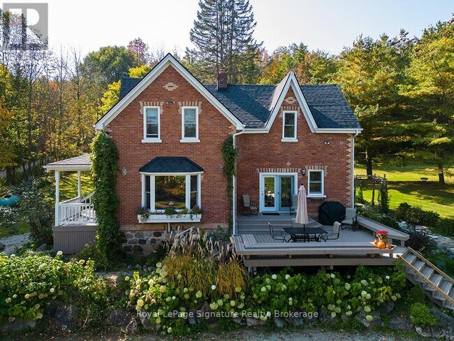 Photo du bâtiment - 586225 Sideroad 10B