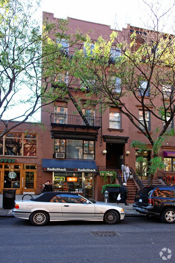 Building Photo - 110 Montague St