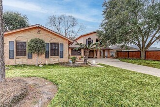 Building Photo - 6831 Reed Rd