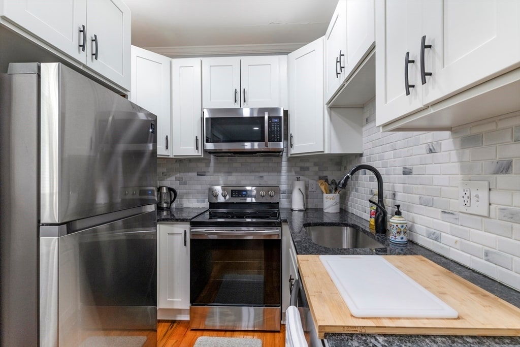 Foto principal - 32 Reedsdale St