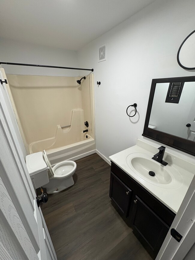 Foto del edificio - Hillwood Villas