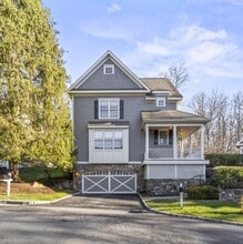 Building Photo - 4 Woods Way