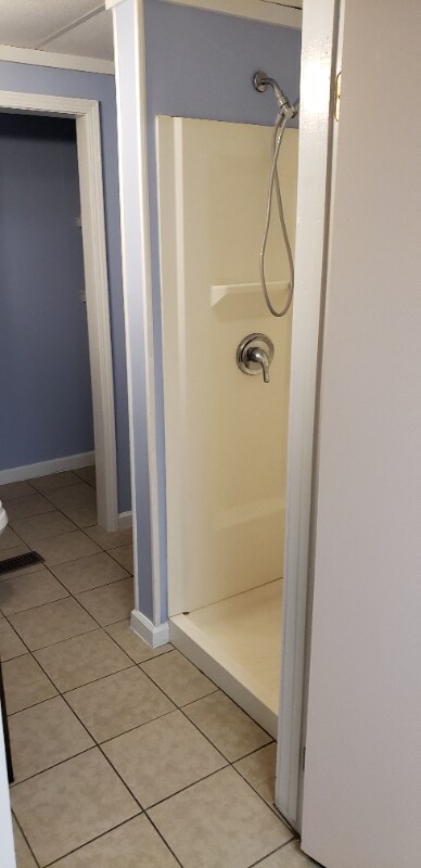 Building Photo - 172 E Flower Ave