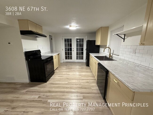 Foto del edificio - 3608 NE 67th St