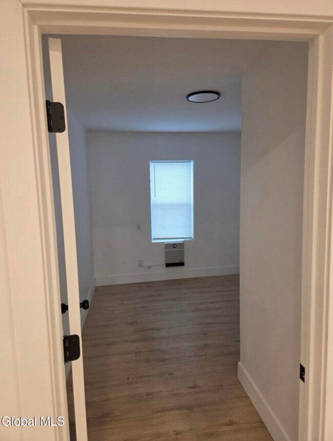 Foto del edificio - 31 Van Zandt St