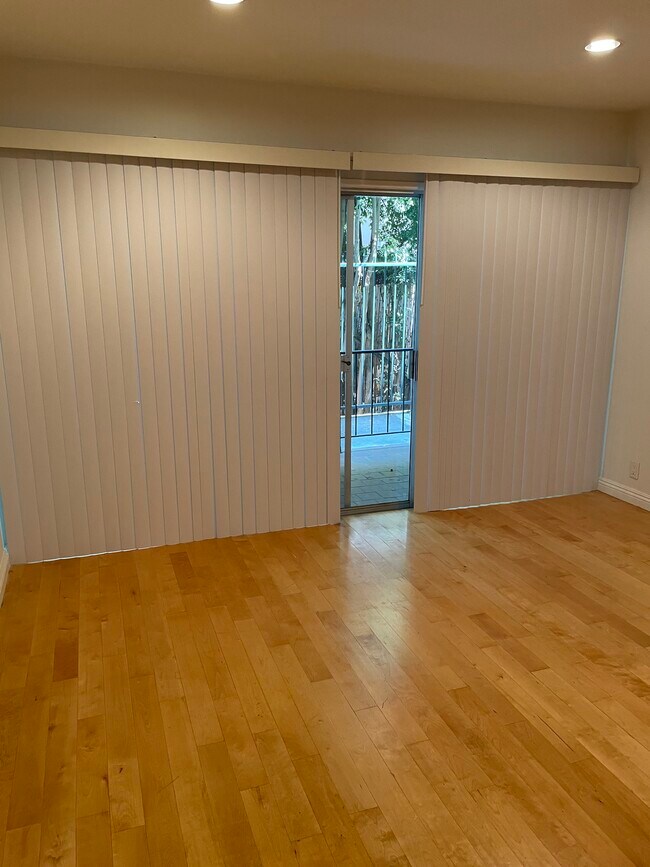 Foto del edificio - 416 N Oakhurst Dr