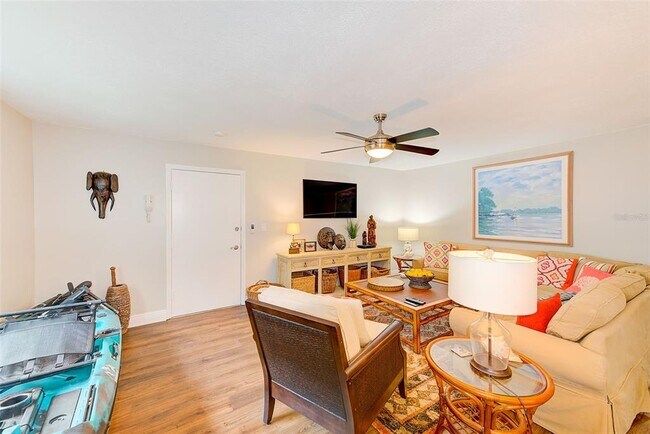 Building Photo - 1717 Belleair Forest Dr