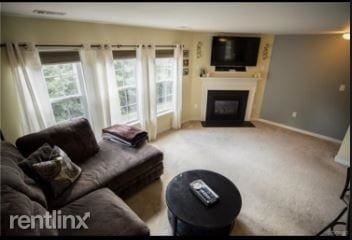 Building Photo - 13501 Ridgemoor Dr