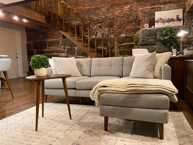 Living room - 90 Commercial St