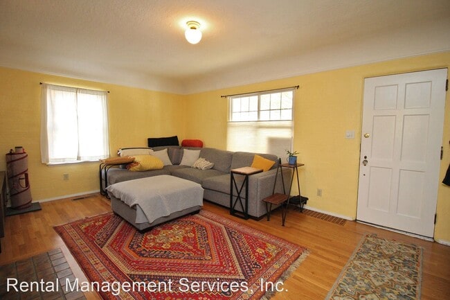 Foto del edificio - 2 br, 1 bath House - 5135 N Kerby Ave