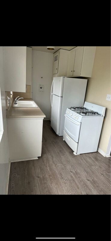 Foto del edificio - 3110 Livonia Ave