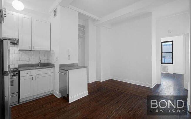 Foto del edificio - 19 W 69th St