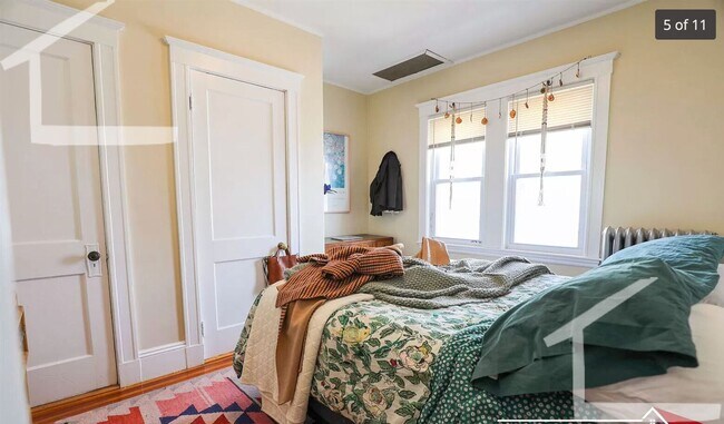 Foto del edificio - Brighton 4-bed, 2-bath Avail for 9/1- Laundry in Unit! No broker fee!