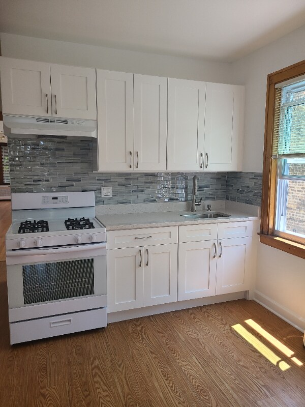 Building Photo - 2948 N Mango Ave