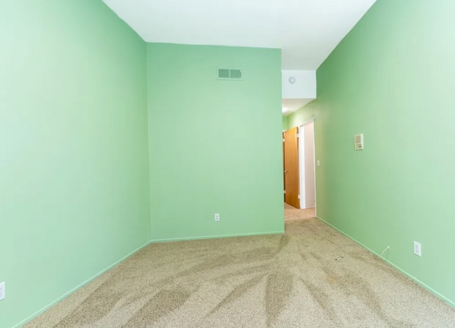 Building Photo - 3630 Avenida del Sol