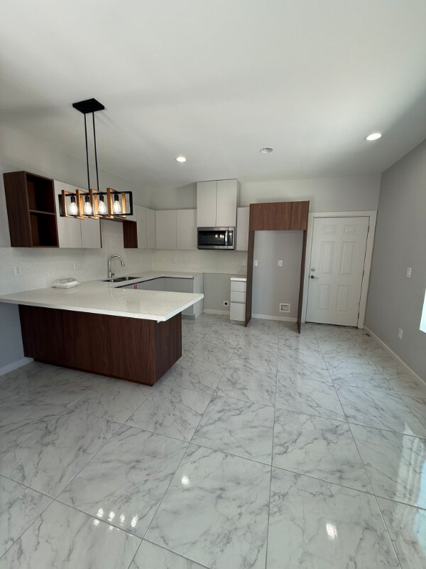 Foto del edificio - 901 W 8th St