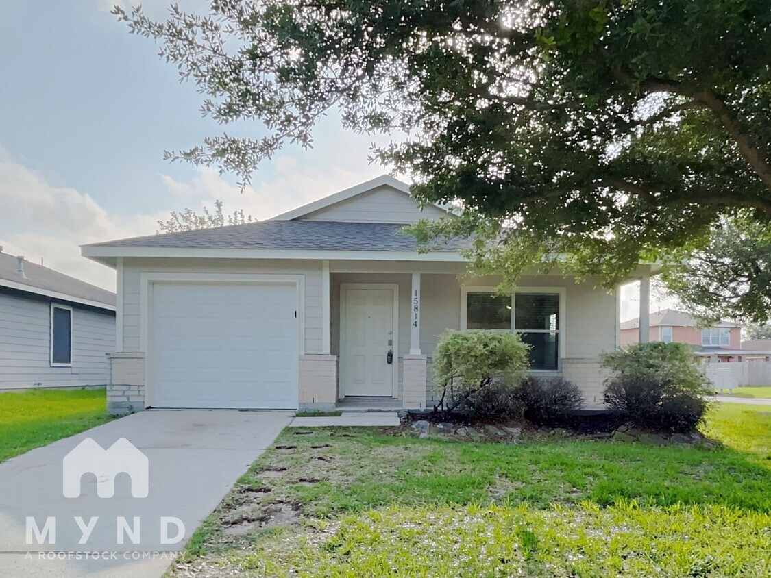 Primary Photo - 15814 Regal Trace Ln