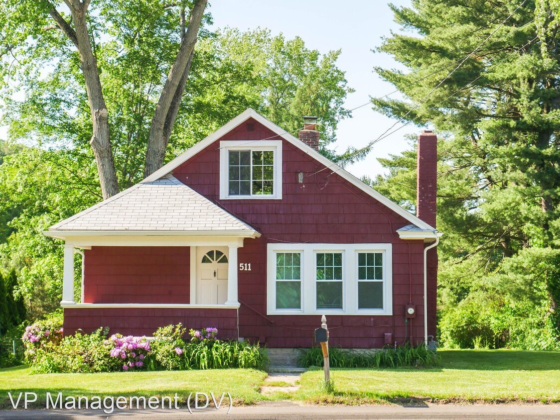 Foto principal - 3 br, 1 bath House - 511 Main St