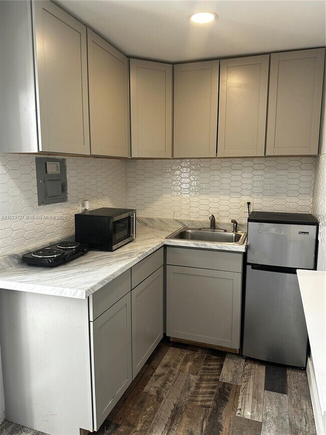 Foto del edificio - 6837 SW 39th Terrace