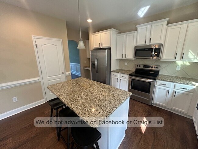 Building Photo - The Manors at Lexington Plantation