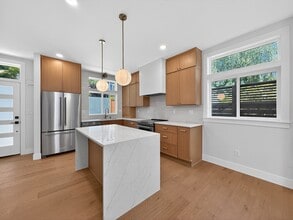 Building Photo - 5237 37th Ave NE