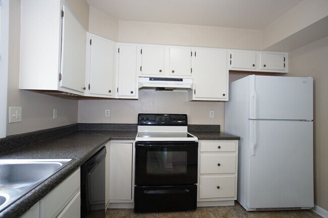 Foto del edificio - 3 Bedroom / 2 1/2 Bathroom.  Close to Campus.  On PHD bus route.