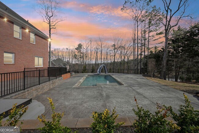 Foto del edificio - 1600 Spring Arbor Ct